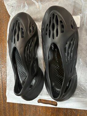 Foam Runner Shoe slides Black size 47 US size 14 NEW Comfort Slip-on